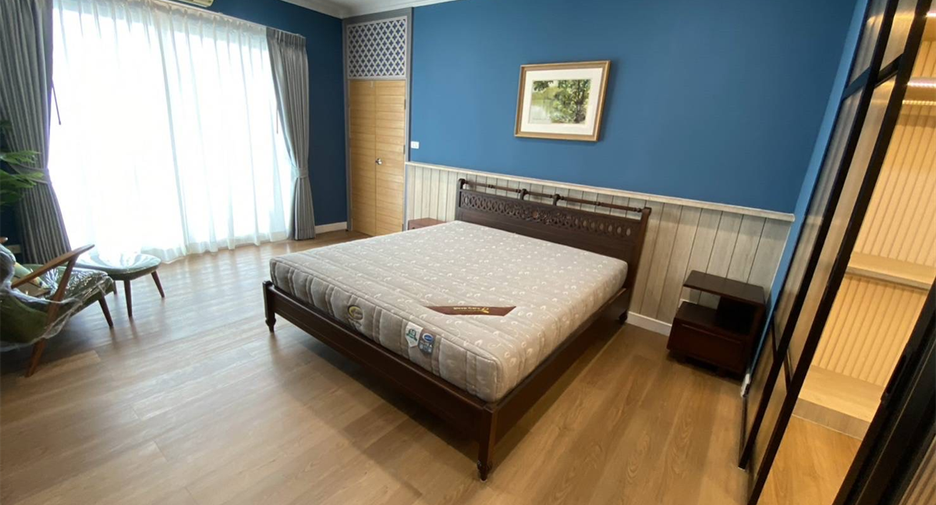 For rent 2 bedrooms condo in Chatuchak, Bangkok