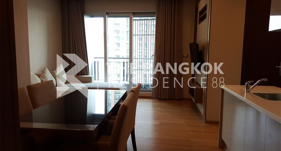 For rent 2 bedrooms condo in Watthana, Bangkok