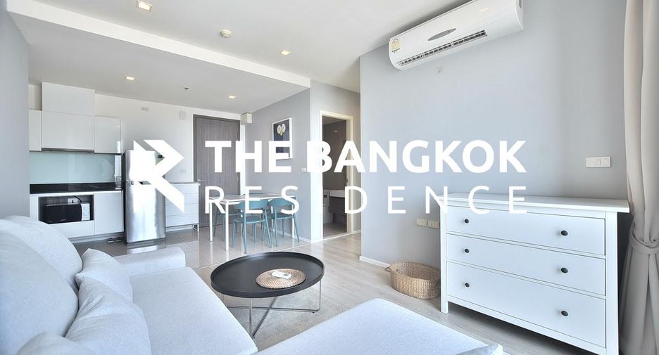 For rent 2 bedrooms condo in Huai Khwang, Bangkok
