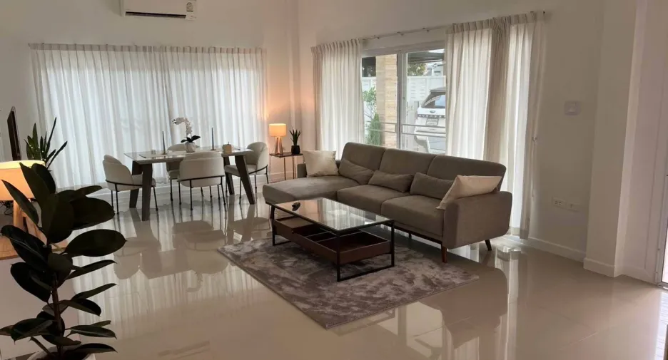 Haus zum Kauf mit 3 Zimmer in Bang Lamung, Chonburi