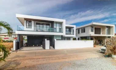 Villa en venta de 4 habitaciones en Bang Lamung, Chonburi