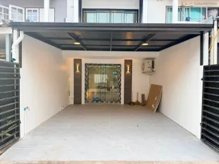 For sale 3 bedrooms townhouse in Bang Lamung, Chonburi