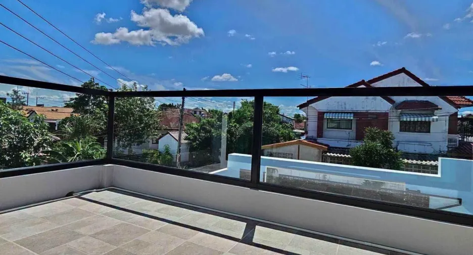 À vendre 4 chambres villa à Bang Lamung, Chonburi