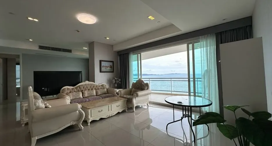 Condo en venta de 3 habitaciones en Jomtien, Pattaya