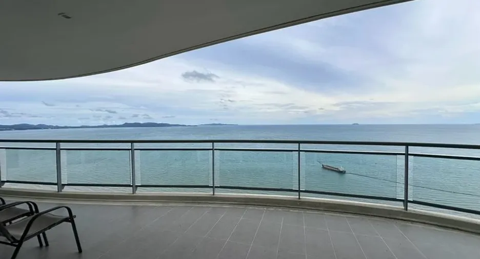 Condo en venta de 3 habitaciones en Jomtien, Pattaya