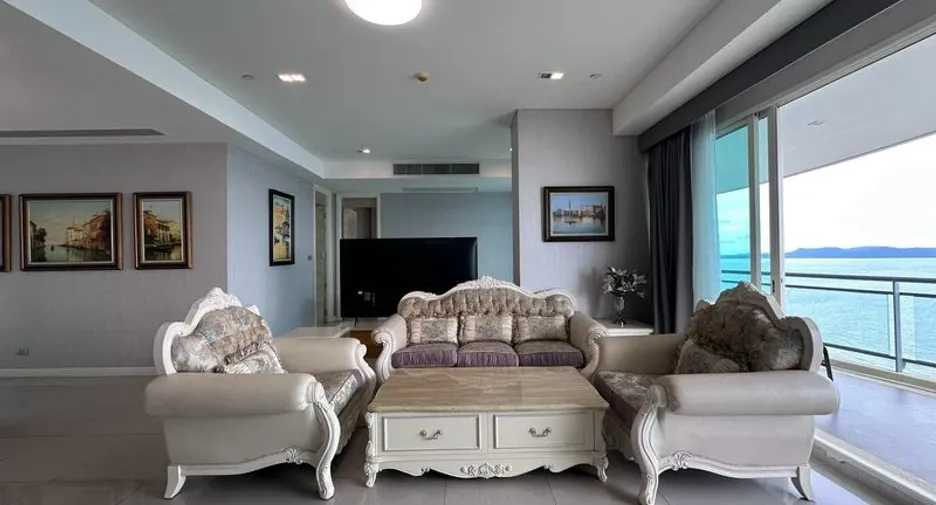 Condo en venta de 3 habitaciones en Jomtien, Pattaya