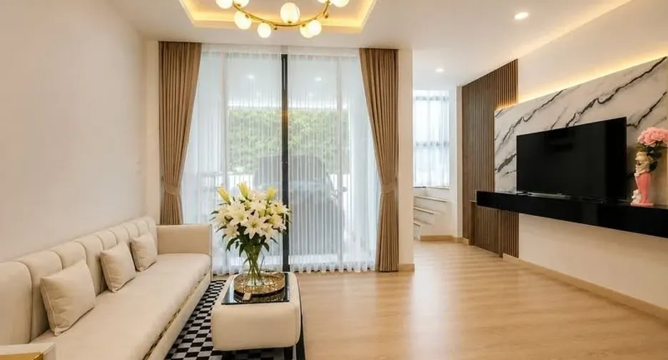 For rent 4 bedrooms townhouse in Bang Lamung, Chonburi