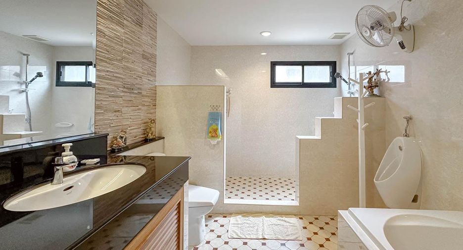 Haus zum Kauf mit 3 Zimmer in Huay Yai, Pattaya