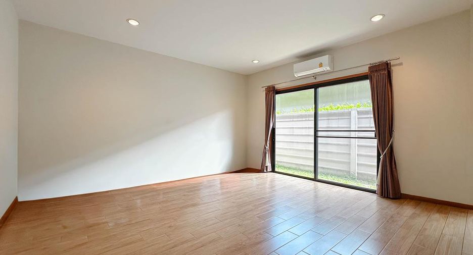Haus zum Kauf mit 3 Zimmer in Huay Yai, Pattaya
