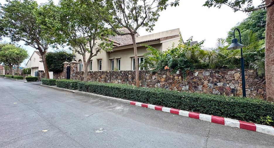 For rent 3 bedrooms house in Bang Lamung, Chonburi