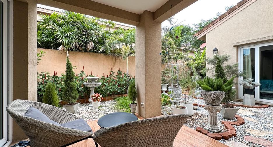 For rent 3 bedrooms house in Bang Lamung, Chonburi