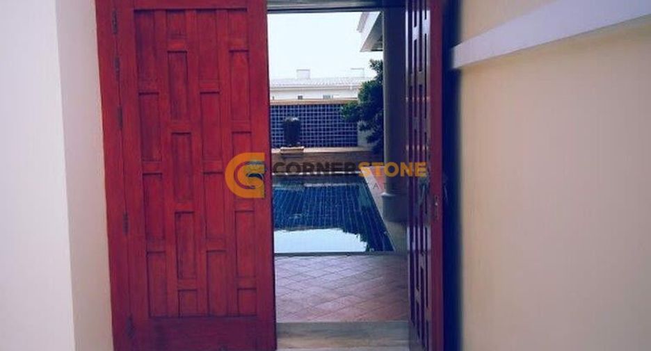 For sale 4 bedrooms house in Bang Saray, Pattaya