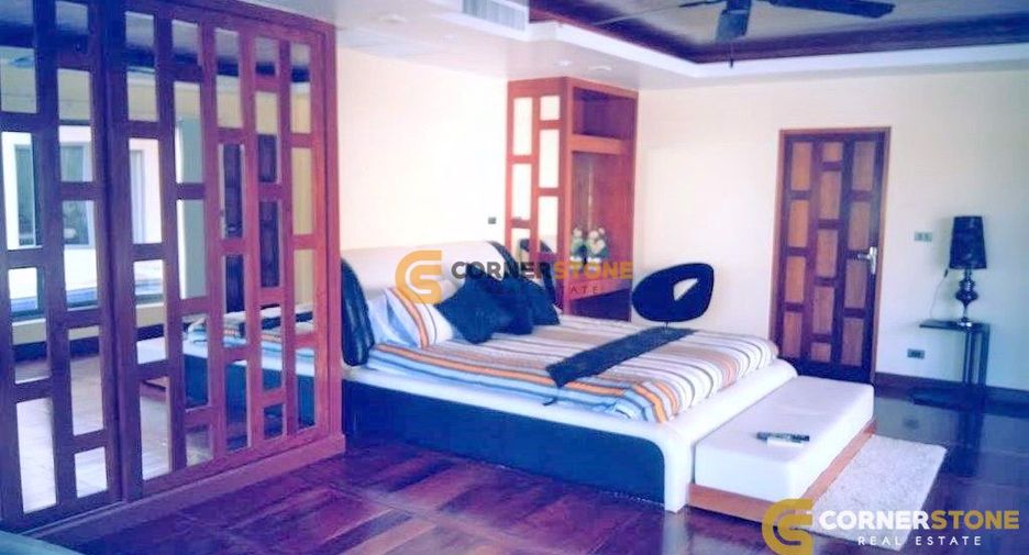 For sale 4 bedrooms house in Bang Saray, Pattaya