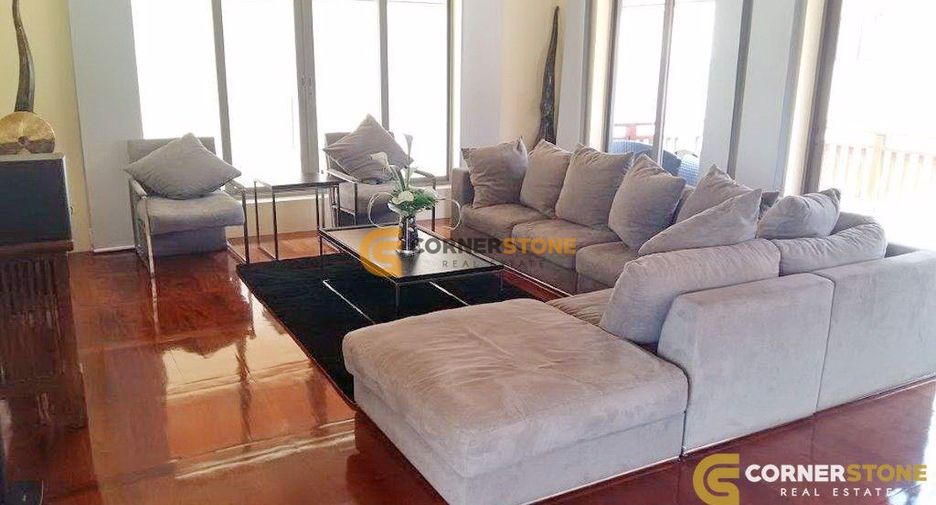 For sale 4 bedrooms house in Bang Saray, Pattaya