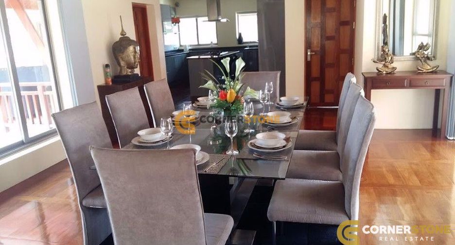 For sale 4 bedrooms house in Bang Saray, Pattaya
