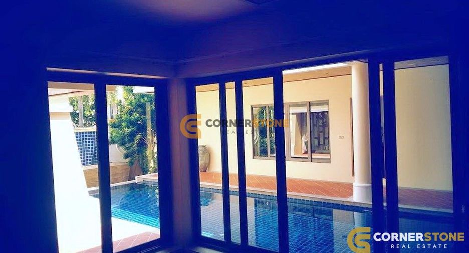 For sale 4 bedrooms house in Bang Saray, Pattaya