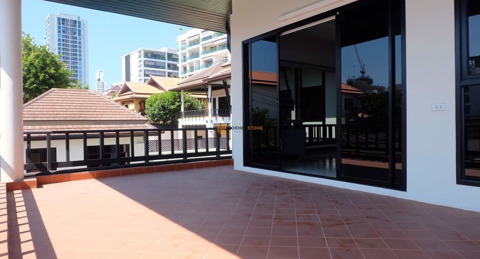 For rent and for sale 4 bedrooms house in Bang Lamung, Chonburi