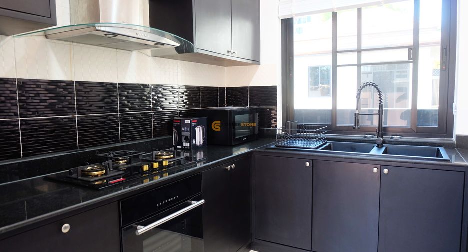 For rent and for sale 4 bedrooms house in Bang Lamung, Chonburi