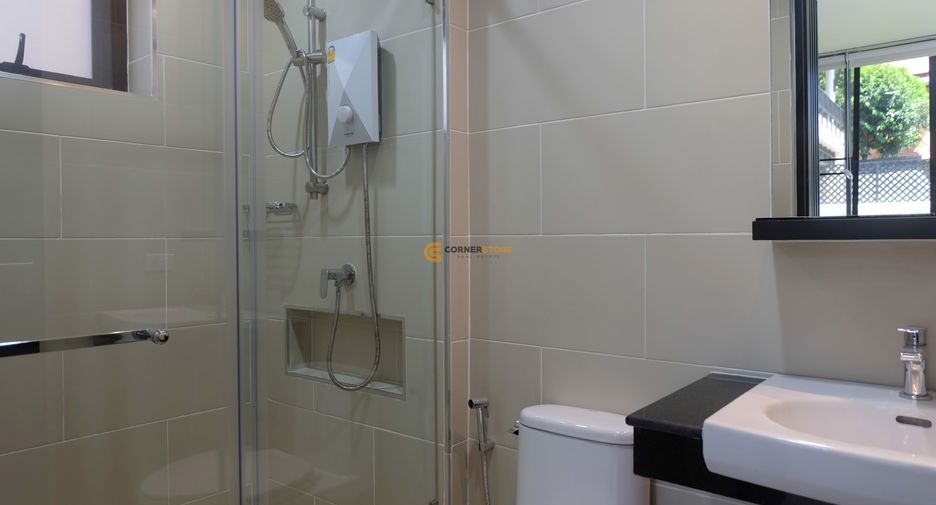 For rent and for sale 4 bedrooms house in Bang Lamung, Chonburi