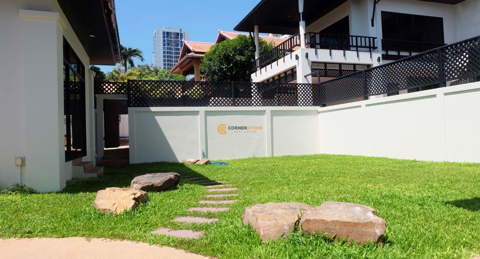 For rent and for sale 4 bedrooms house in Bang Lamung, Chonburi