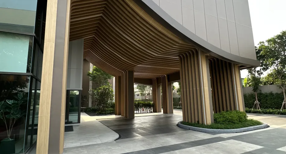 For sale 2 ベッドルーム condo in Mueang Nakhon Sawan, Nakhon Sawan