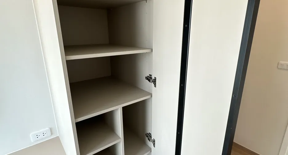 For sale 2 ベッドルーム condo in Mueang Nakhon Sawan, Nakhon Sawan