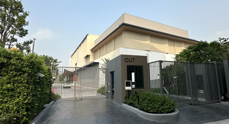 For sale 2 ベッドルーム condo in Mueang Nakhon Sawan, Nakhon Sawan