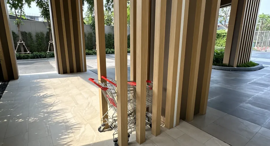 For sale 2 ベッドルーム condo in Mueang Nakhon Sawan, Nakhon Sawan