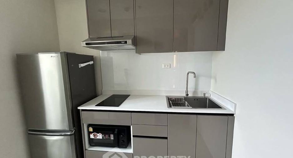 For rent 2 bedrooms condo in Sathon, Bangkok