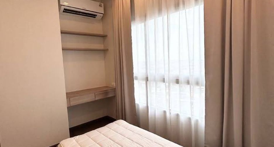 For rent 2 bedrooms condo in Sathon, Bangkok