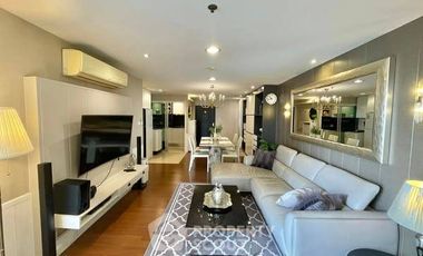 For rent 3 bedrooms condo in Huai Khwang, Bangkok