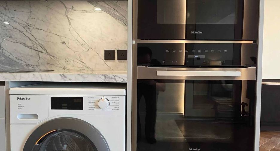 For rent 1 bed condo in Khlong Toei, Bangkok