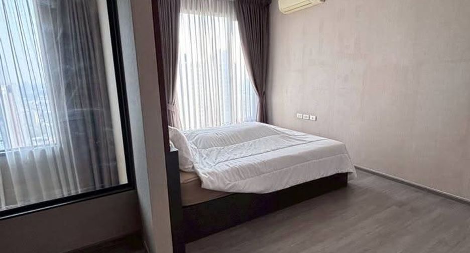 For rent 2 bedrooms condo in Khlong San, Bangkok