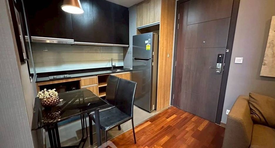 Condo en alquiler de 1 habitaciones en Pathum Wan, Bangkok