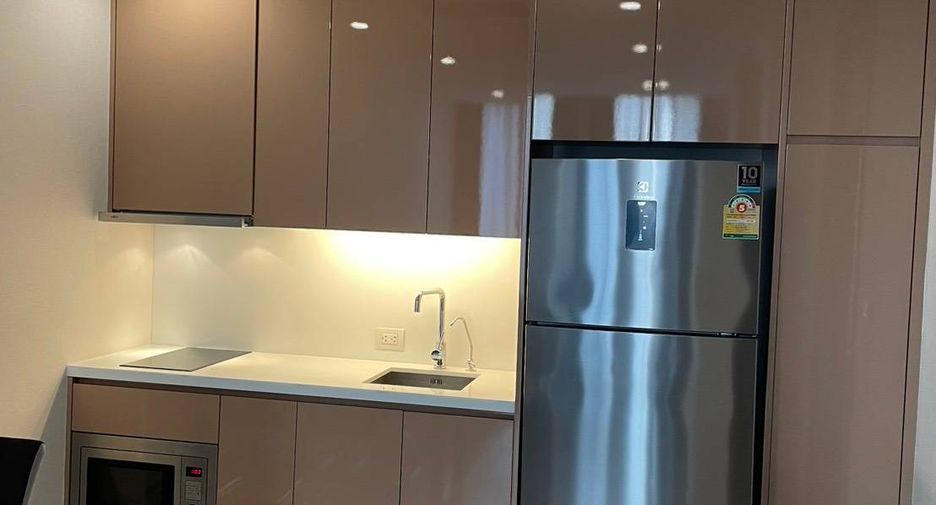 Wohnung zur Miete mit 1 Zimmer in Pathum Wan, Bangkok