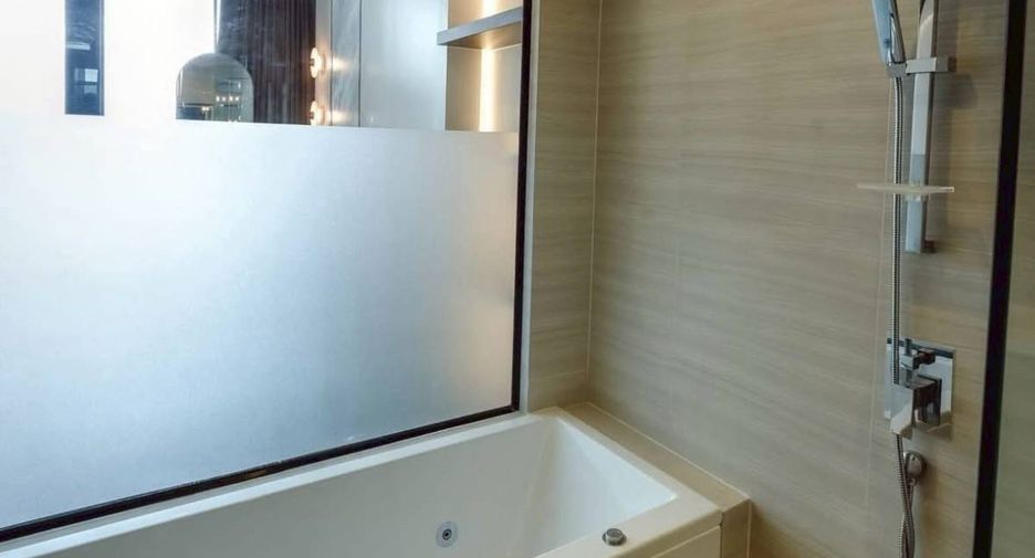 For rent 1 bed condo in Watthana, Bangkok