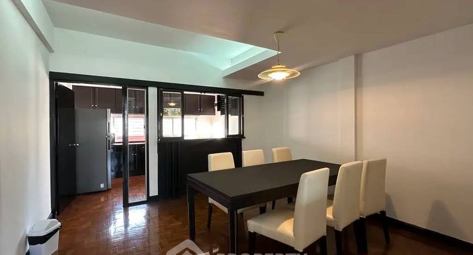 À louer 3 chambres appartement à Watthana, Bangkok