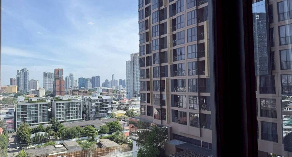 Condo en alquiler de 1 habitaciones en Khlong Toei, Bangkok