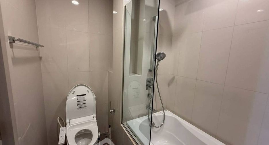 Condo en alquiler de 1 habitaciones en Khlong Toei, Bangkok