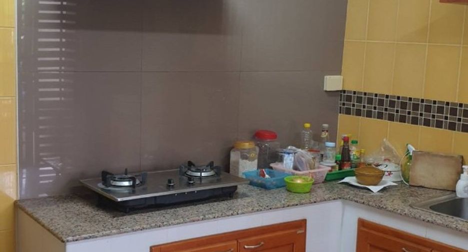 Haus zum Kauf mit 4 Zimmer in Bang Lamung, Chonburi