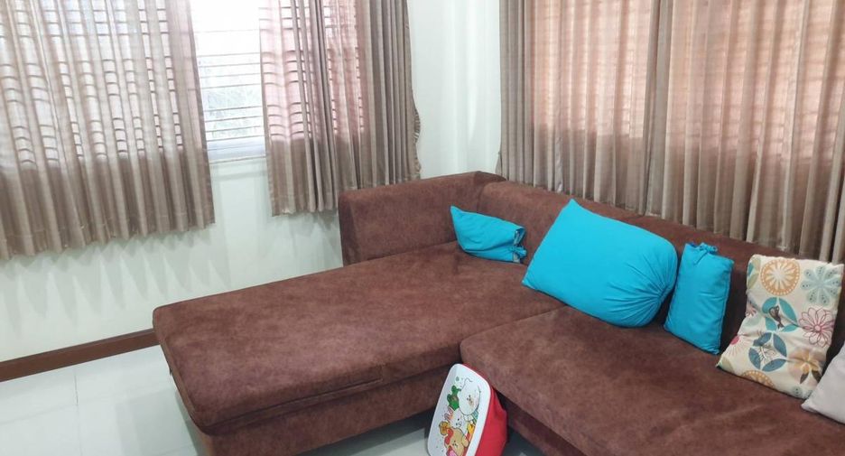 Haus zum Kauf mit 4 Zimmer in Bang Lamung, Chonburi