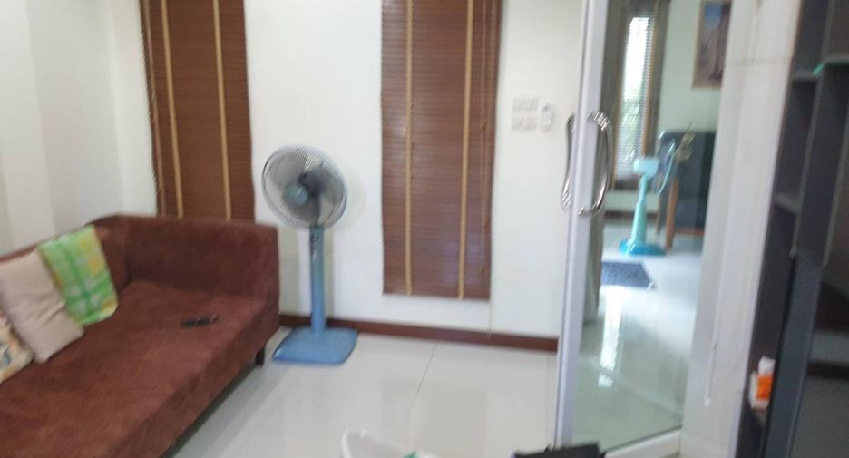Haus zum Kauf mit 4 Zimmer in Bang Lamung, Chonburi
