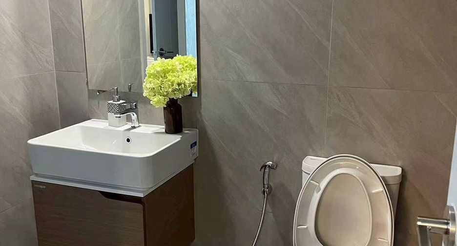 Condo en alquiler de 2 habitaciones en Bang Rak, Bangkok