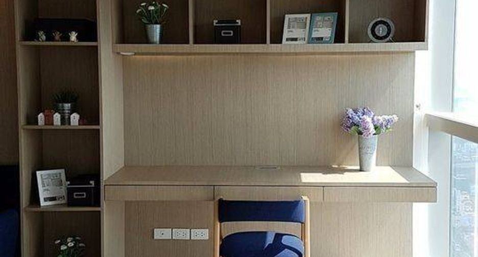 For rent 2 bedrooms condo in Sathon, Bangkok