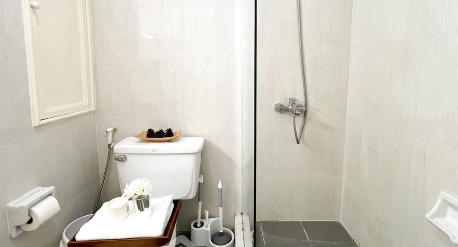 Wohnung zur Miete mit 2 Zimmer in Sathon, Bangkok
