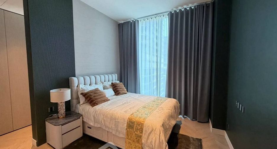 For rent 2 bedrooms condo in Pathum Wan, Bangkok