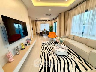 À louer 4 chambres maison à Bang Lamung, Chonburi