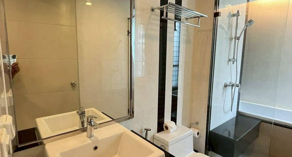 For rent 1 bed apartment in Watthana, Bangkok