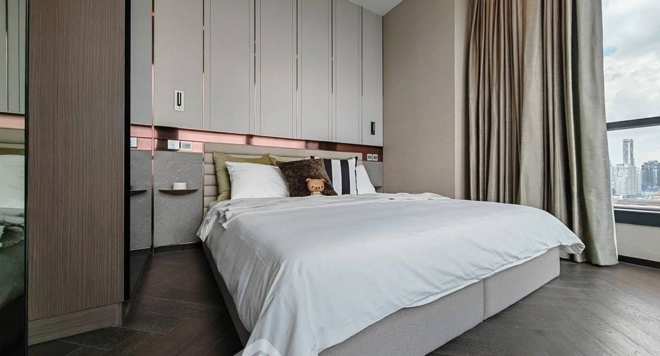 For rent 2 bedrooms condo in Khlong Toei, Bangkok