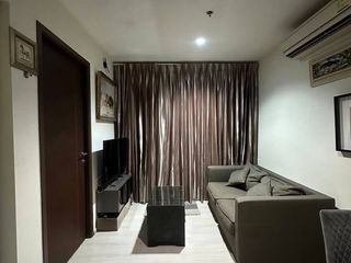Condo en alquiler de 2 habitaciones en Huai Khwang, Bangkok